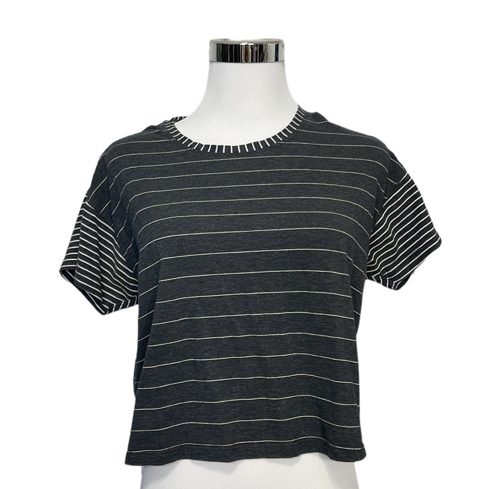 Lululemon Athletica Tops Cates Cropped Short Sleeve Tshirt Gray/White Sz 4